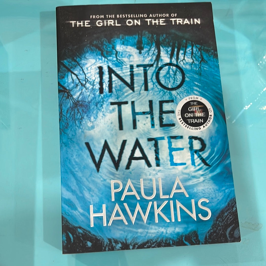 Into the water - Paula Hawkins