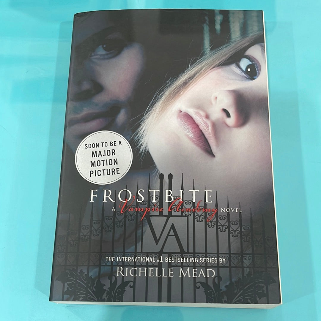 Frost Bite (Vampire Academy 2 )