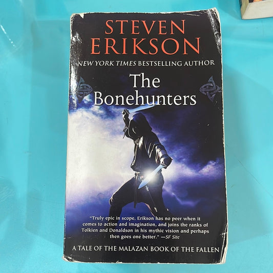 The bone hunters - Steven Erikon