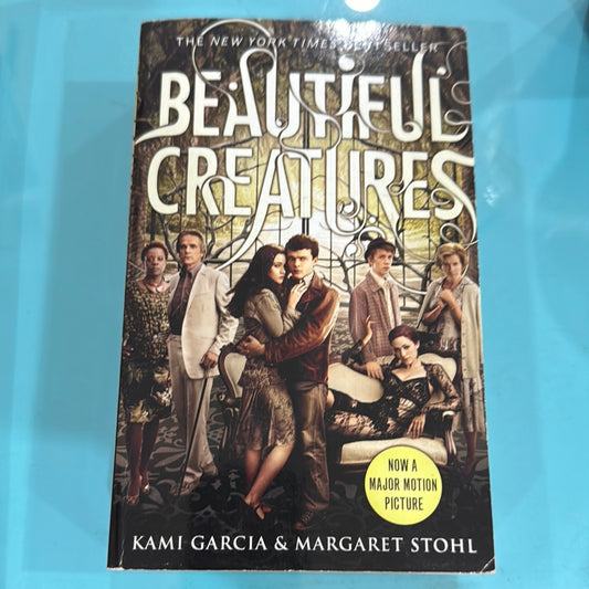 Beautiful creatures- kami Garcia and Margaret stohl￼￼