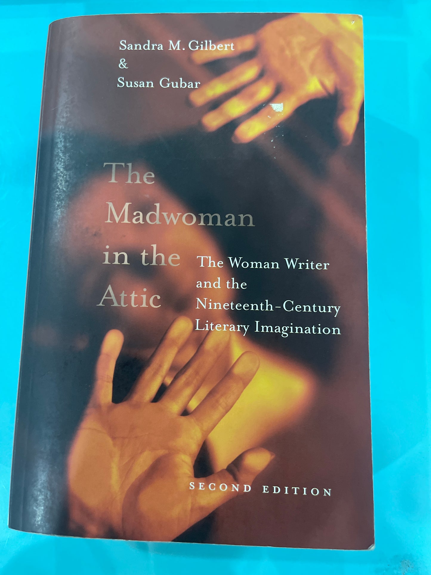 The madwoman in the attic - Sandra M. Gilbert & Susan Gubar