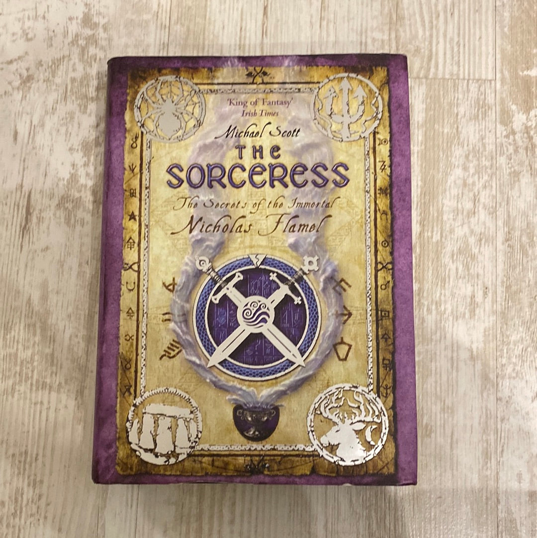 The Sorceress: Secrets of the Immortal Nicholas Flamel, Book 3